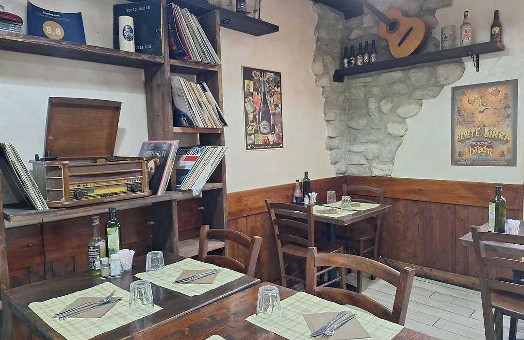 B&B Near Lake Como - Close To Train & Bus - Breakfast Included-1